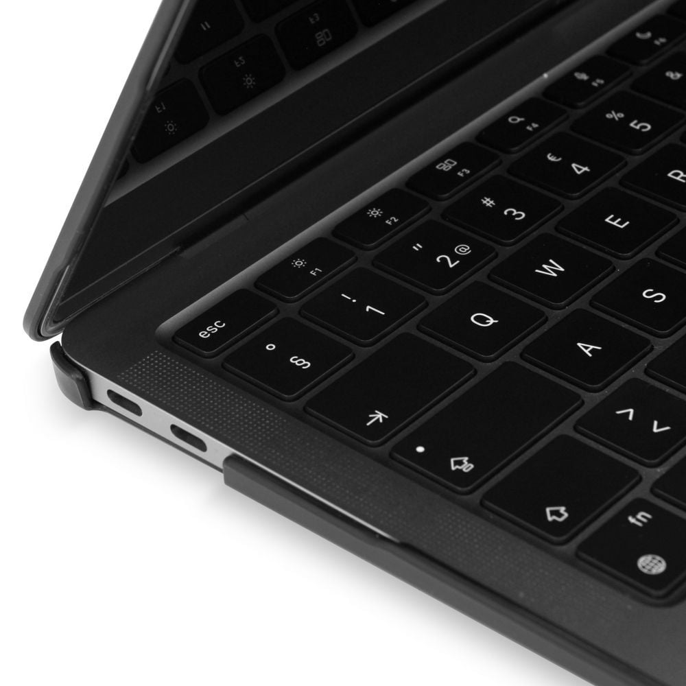 Carcasa de protectie Soft Edges pentru MacBook Pro M1 M2 16-inch A2485, A2780 - Negru-Transparent