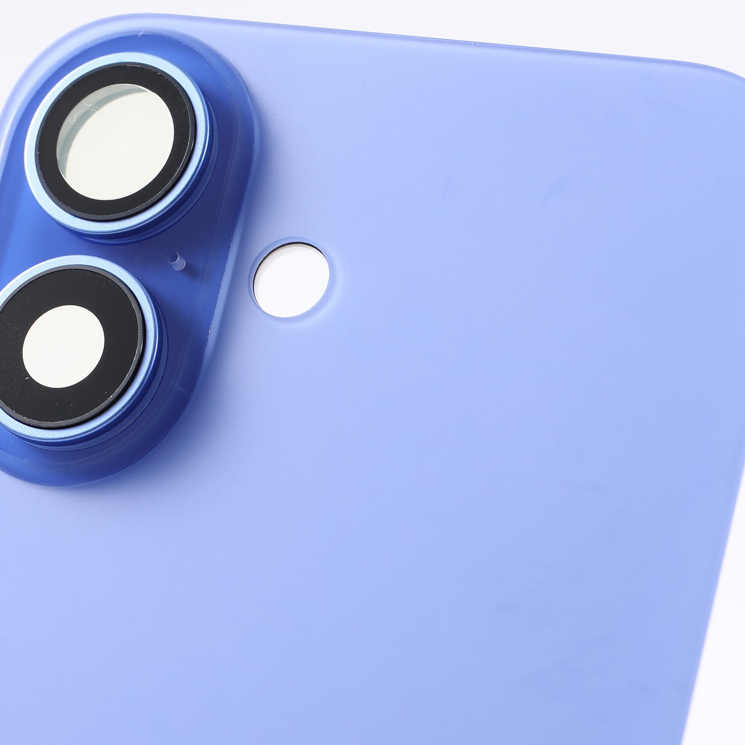Capac spate sticla iPhone 16 cu magnet, fara NFC, culoare Ultramarine