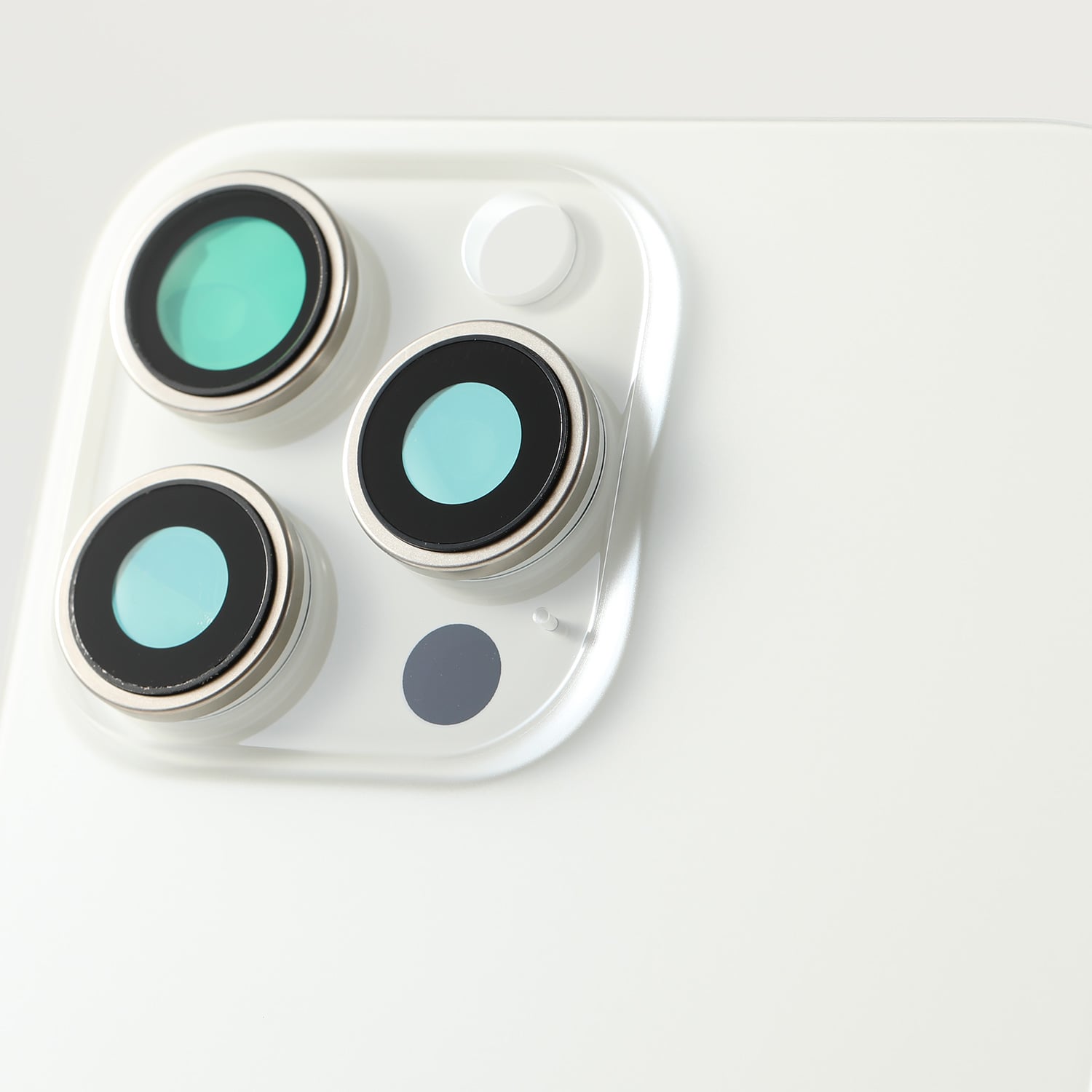 Capac spate sticla iPhone 16 Pro Max cu magnet, fara NFC, culoare White Titanium